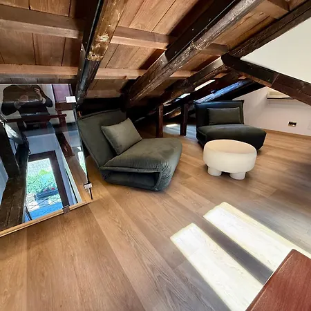 Spring House On The Canal Appartement