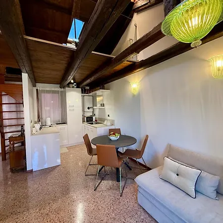 Spring House On The Canal Appartement Venise