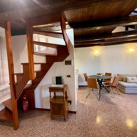Spring House On The Canal Appartement Venise