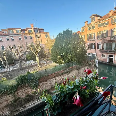 Appartement Spring House On The Canal Venise